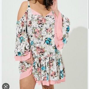 Torrid x Betsey Johnson Skull Cold Shoulder Challis Dress size 00 (size large)